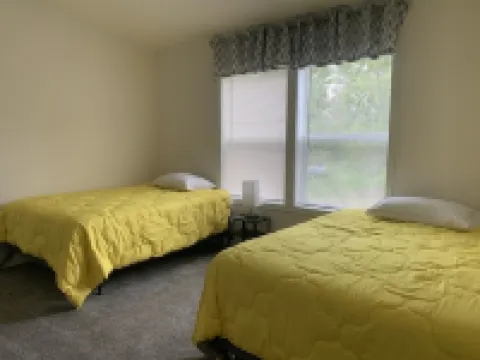 Lunker House By the Bay- Rural, Contemporary and Spacious-Moments from Downtown Hotels in Nasewaupee