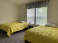 Lunker House By the Bay- Rural, Contemporary and Spacious-Moments from Downtown Hotels near Sully's Produce LLC