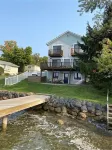 LakeSide Escape on Canandaigua Lake : Finger Lakes