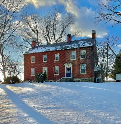 Private 18th Century Farmhouse in Virginia Wine Country with Hot Tub