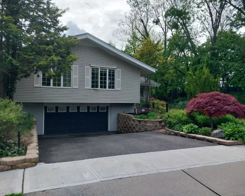 Comfortable House in North Shore, Long Island Hotels in North Hempstead