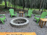 A Cabin by the Creek in beautiful Northwest Montana. فنادق في Flathead County