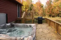 Hot Tub - Minutes from Winetrail, SIU, Giant City, Cedar Lake, Shawnee Forest! Hotels in Makanda