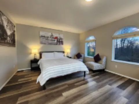 Comfort and Luxury Tropical Villa with EV Charger.