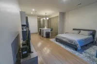 Modern Studio in Midtown, Atlanta. Close to Mercedes-Benz Stadium & Georgia Tech โรงแรมใน