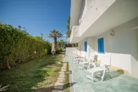 Suite House l'Isola Che Non C'è - Nouto- ja jättöpalvelut