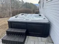 The Farmhouse at Pleasant Ridge | Hot tub