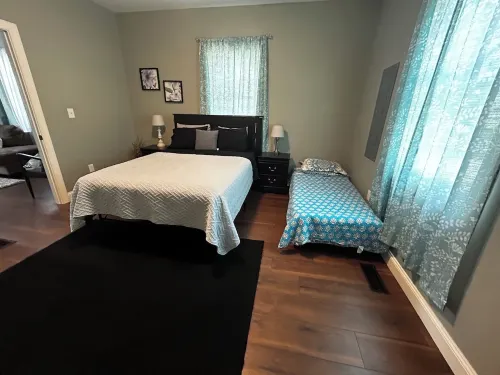 Cozy house on a quiet street Hotels in Bedford