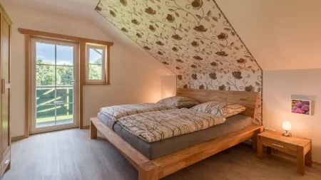 Child-friendly with terrace, large garden and playground equipment Отели в г. Кальтерхерберг