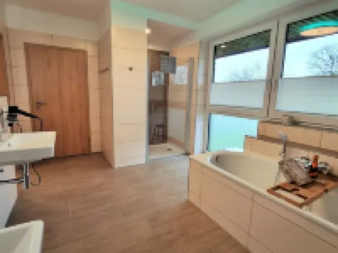 Mod. Apartment with balcony, 4 persons, near Hamburg Hotels in Seevetal