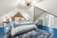 Stay in Historic Bucks County FarmhouseSleeps 18 -13 beds, 5 baths, 2 kitchens