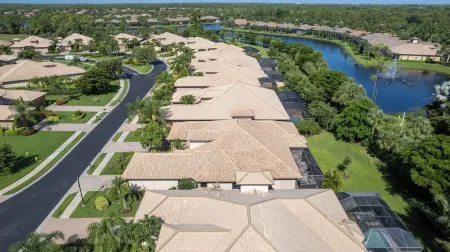 Luxurious 3 Bedroom in Lely Resort with Players Club Access