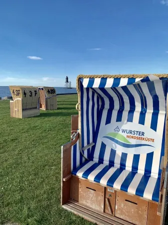 Modern vacation apartment directly on the North Sea dike