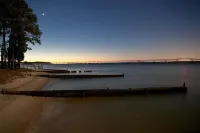 'Pop Castle' Historic Gem on the Rappahannock River Lancaster County 호텔