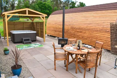 Derecroft Glamping Luxury Lodgepods with Jacuzzi Hot Tub