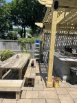 Cozy 1-bedroom apartment, water views in wonderful New Haven with WiFi, AC