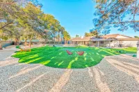 VIP! HUGE BACKYARD ONE STORY VILLA BIG POOL STYLISH GAME ROOM Hôtels à : 