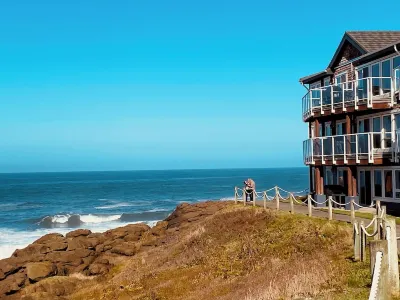 Whale Pointe H313 -Breathtaking Oceanfront Views-Depoe Bay, Oregon