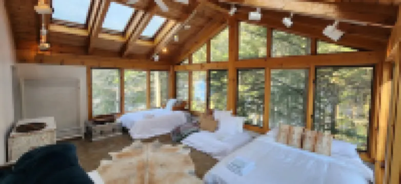 Sleeps 30!! 2 Cabins, 10 Bedrooms, 3 Kitchens, Hot Tub, Fireplaces, Game Rooms