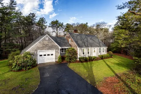 Close to Beaches, Bay Sunsets, Whale Watches, Cape Playhouse, Kid Fun, Fine Food