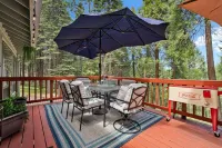 Lux Retreat with Sauna, Game Rm, BBQ Grill, Deck Dining, Fire pit, Close to Lake
