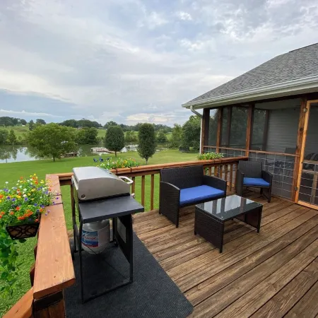 Beautiful Lakefront Retreat w/ Private Dock! Minutes from public boat ramp