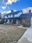 Cozy 4-bedroom house in charming Tehachapi with WiFi, AC