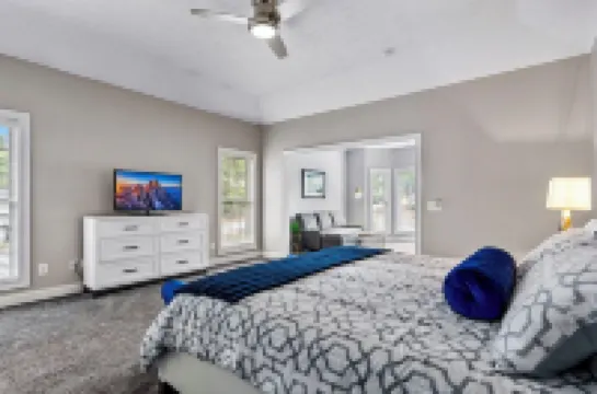 Book Golf with us! Luxury Emerson Cottage at Pinehurst No. 6 with Pool Table