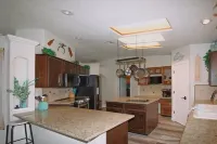 Large heated pool and hot tub! 2 King Rooms. Lake View!