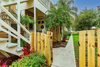 Historic Downtown Luxury 2/2 Condo