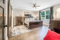 Family Friendly w/4 Kings! Football Parking Included! Near Uga & Downtown Athens Hotels near Georgia Square Mall