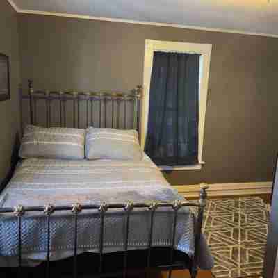 Renwick Mansion Guest House Rooms