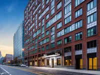 Hilton New York/Downtown Brooklyn Hotels near Junior's Cheesecake