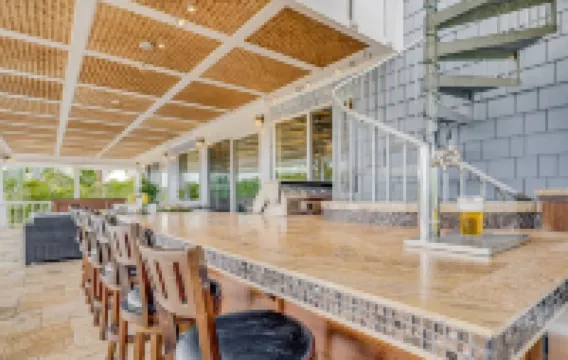 Private Luxury Villa in Kihei. Just moments walk to the beach. 10/10 reviews! โรงแรมในMaui