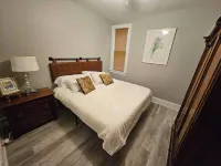 Stunning Large 6 Room Rental 1000sq ft.