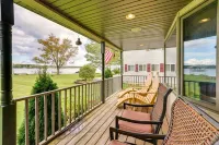 Lakefront Home~Hess Lake. Game Room, Fire Pit, Kayaks, Great Views, Large Yard