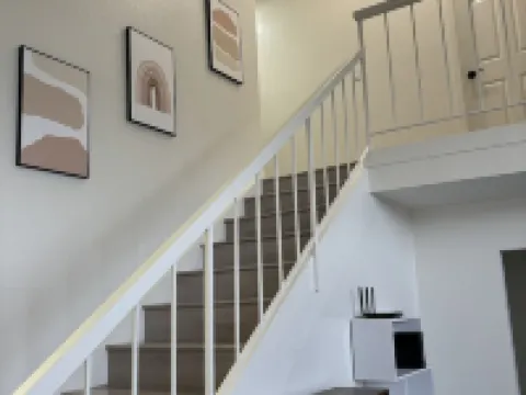 Newly remodeled House in Rowland Heights 4b3b 30 mins to Disneyland Hotels in Rowland Heights