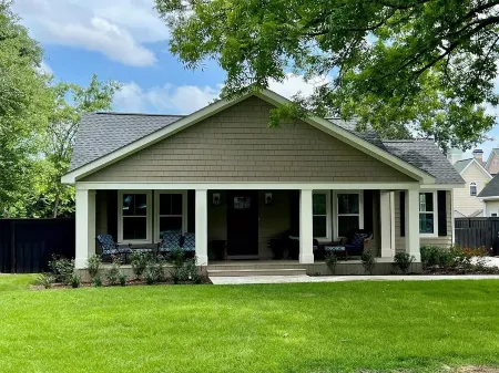 Exquisite furnished rental in Downtown Aiken!