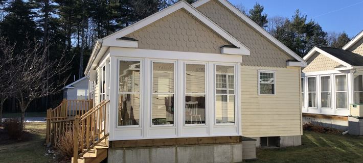 Beautifully updated cottage! 웰즈 호텔