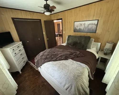 Adorable Cabin at Trout-Stocked Paddy Run Surrounded by GWNF and Hiking Trails Hotels in Frederick (Virginia)