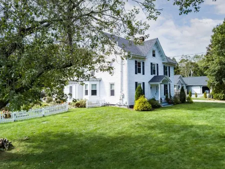 Historic quaint property. Enjoy a day at the beach then a dip in pool and relax.