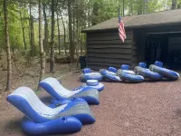 Ranch on Greenwood: Hot tub , fire pits, kayaks, Rafts, Bikes