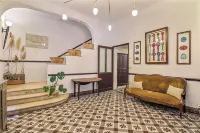 Superb Maison de Maître in Provence with infinity poolXXL and bicycles Hotels in Beaucaire