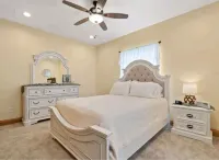 Cozy and relaxing 2 bedroom home in a populated rural area