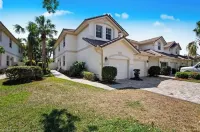 Luxurious Home Near the Beach. High-End Bonita Bay Gated Community