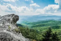 O'Connors Retreat - Blowing Rock, Hot tub Secluded acreage, fabulous views