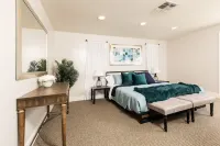 3BR Remodeled Home in Mesa | Near LightRail | CAR! 鄰近Benedictine University Mesa的酒店