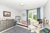 Modern farmhouse in the Woods with Amazing Views and Nature