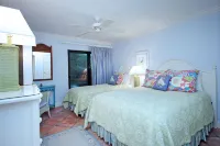 Pointe Santo Newly Renovated Gulf View Ground Floor 2BR Condo Các khách sạn ở Sanibel