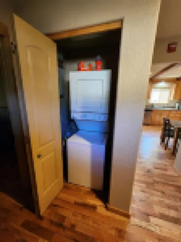 Escape to Nature: Charming 3-Bedroom Cabin near Trinity Lake